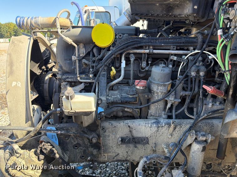 image for item YA5510 2020 Kenworth T880 dump truck