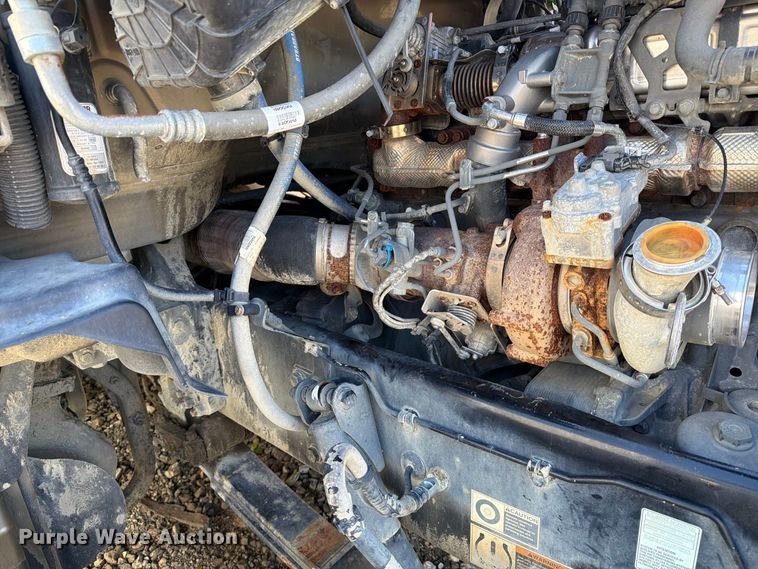 image for item YA5510 2020 Kenworth T880 dump truck