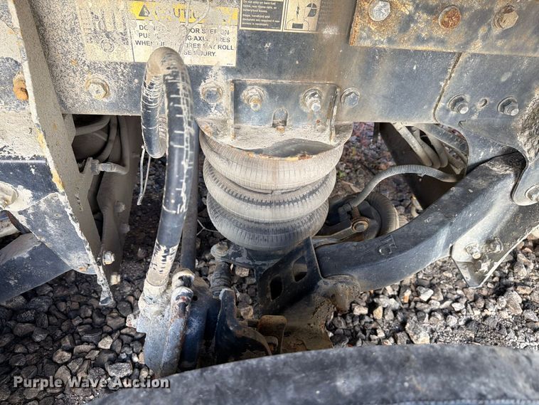 image for item YA5510 2020 Kenworth T880 dump truck