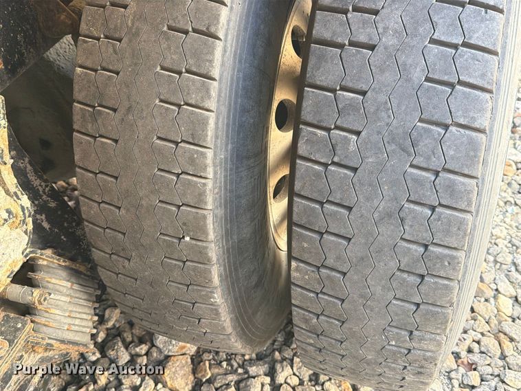 image for item YA5510 2020 Kenworth T880 dump truck