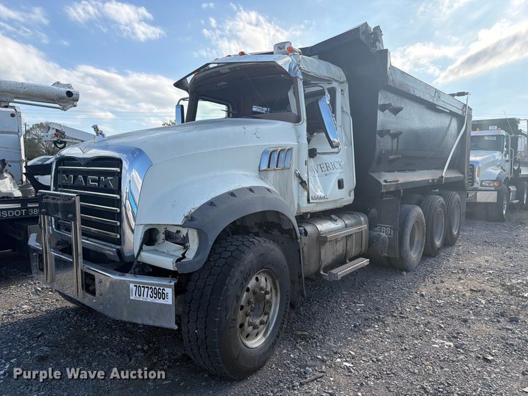 image for item YA5514 2015 Mack Granite dump truck