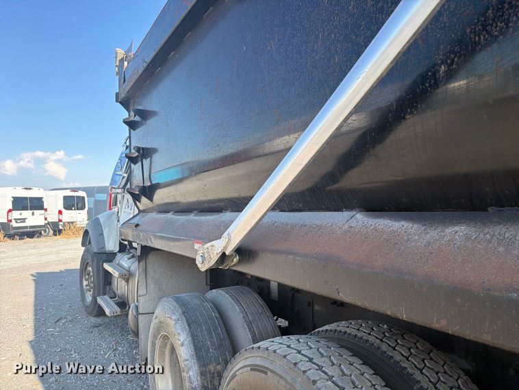 image for item YA5514 2015 Mack Granite dump truck