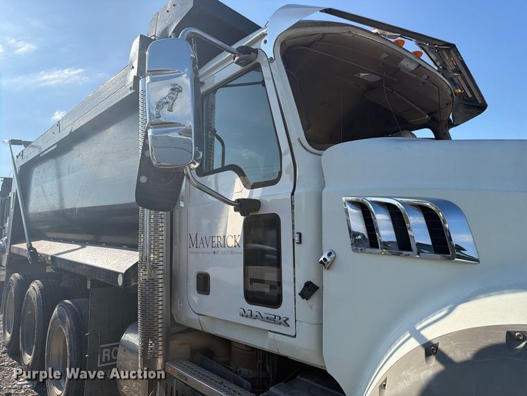 image for item YA5514 2015 Mack Granite dump truck