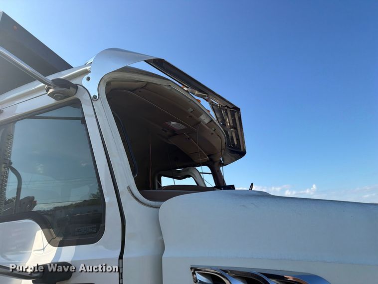 image for item YA5514 2015 Mack Granite dump truck