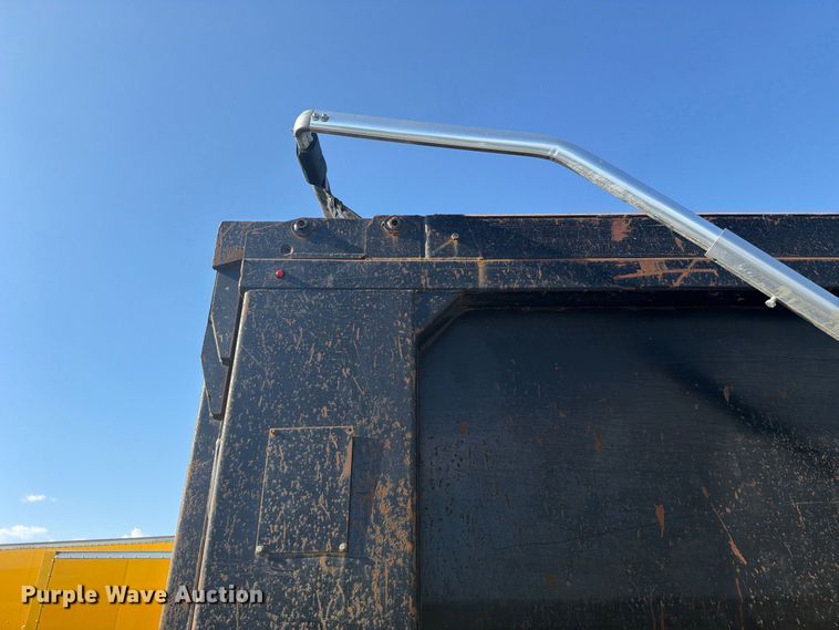 image for item YA5514 2015 Mack Granite dump truck