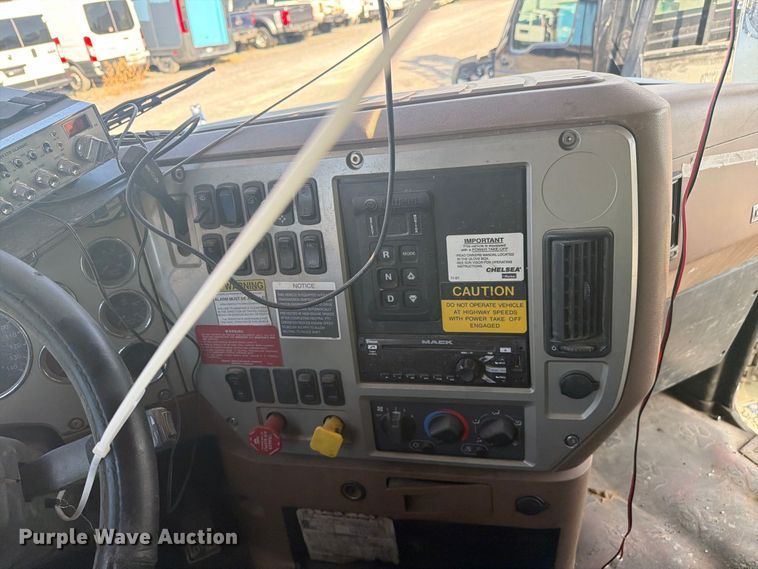 image for item YA5514 2015 Mack Granite dump truck