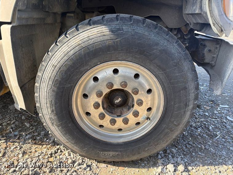 image for item YA5514 2015 Mack Granite dump truck