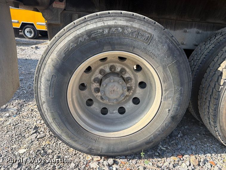 image for item YA5514 2015 Mack Granite dump truck