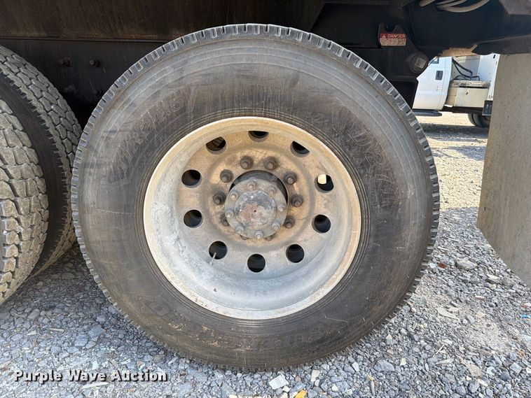 image for item YA5514 2015 Mack Granite dump truck
