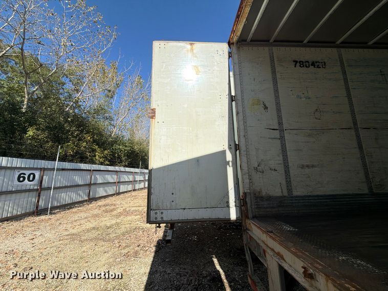 image for item YA5516 2005 Wabash DVCVHPC dry van trailer