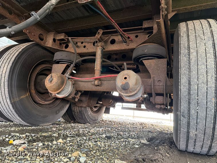 image for item YA5516 2005 Wabash DVCVHPC dry van trailer