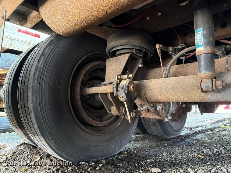 image for item YA5516 2005 Wabash DVCVHPC dry van trailer