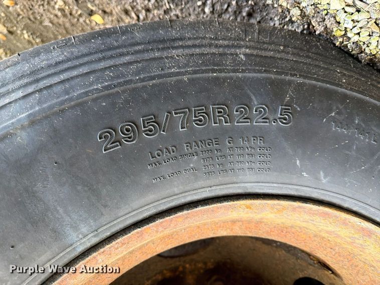image for item YA5516 2005 Wabash DVCVHPC dry van trailer