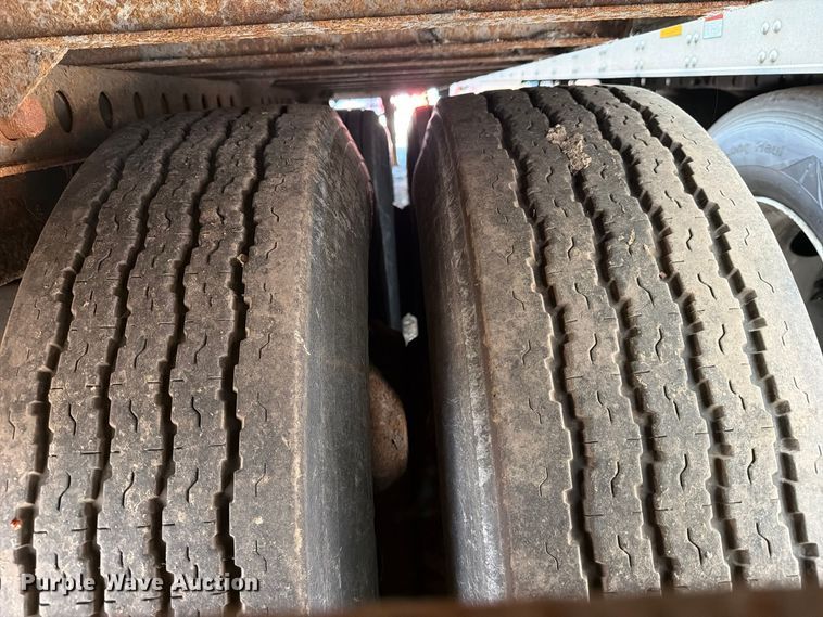 image for item YA5517 2005 Wabash DVCVHPC dry van trailer