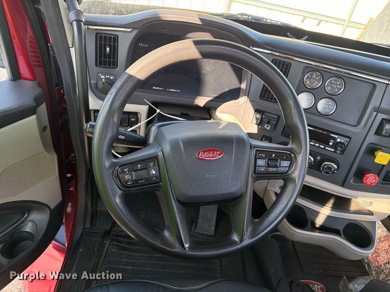 image for item YA5544 2023 Peterbilt 579 semi truck