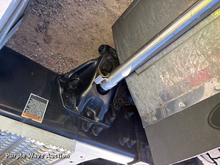image for item YA5544 2023 Peterbilt 579 semi truck