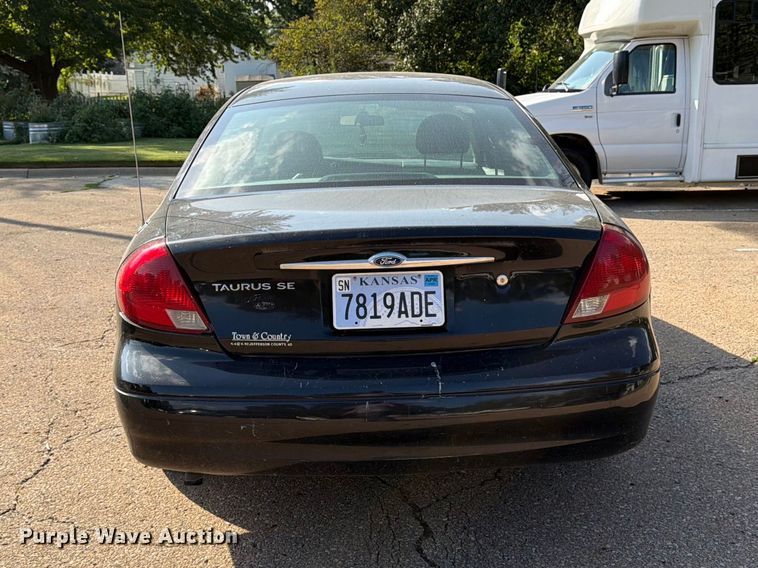 image for item DT3064 2003 Ford Taurus 
