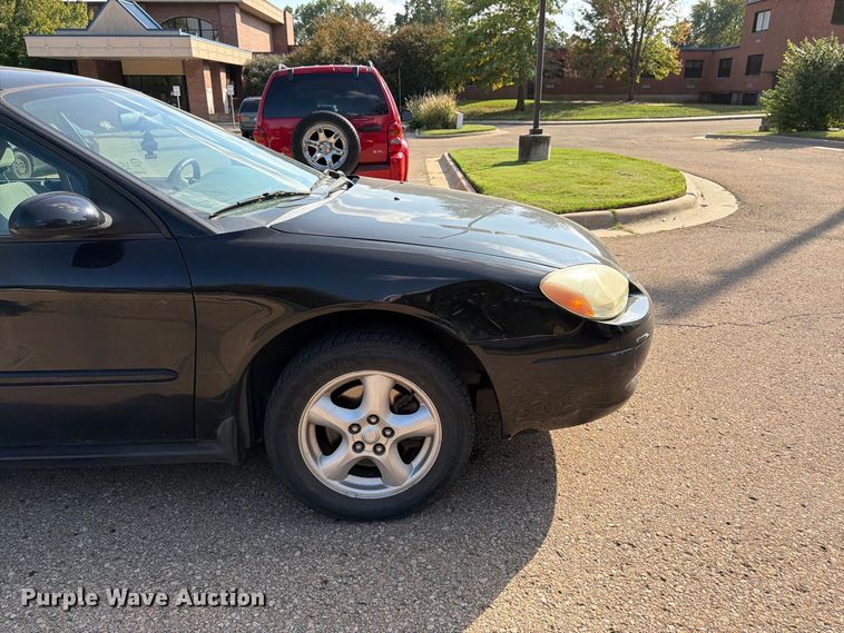 image for item DT3064 2003 Ford Taurus 
