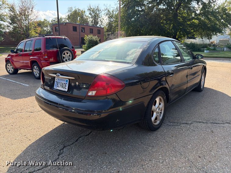 image for item DT3064 2003 Ford Taurus 