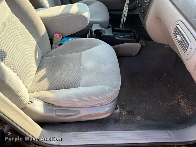 image for item DT3064 2003 Ford Taurus 