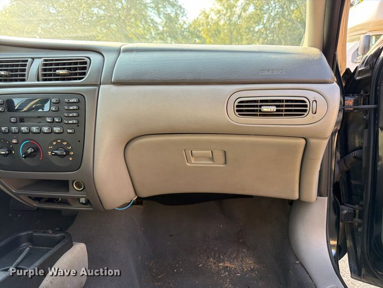 image for item DT3064 2003 Ford Taurus 