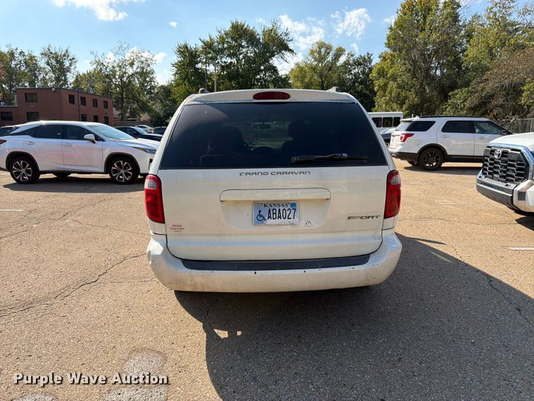 image for item DT3065 2003 Dodge Grand Caravan van