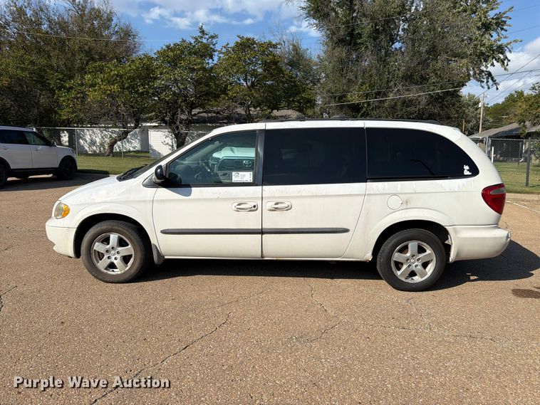 image for item DT3065 2003 Dodge Grand Caravan van