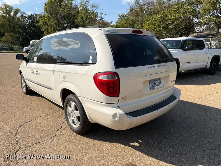 image for item DT3065 2003 Dodge Grand Caravan van