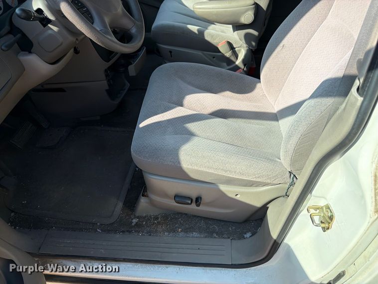 image for item DT3065 2003 Dodge Grand Caravan van