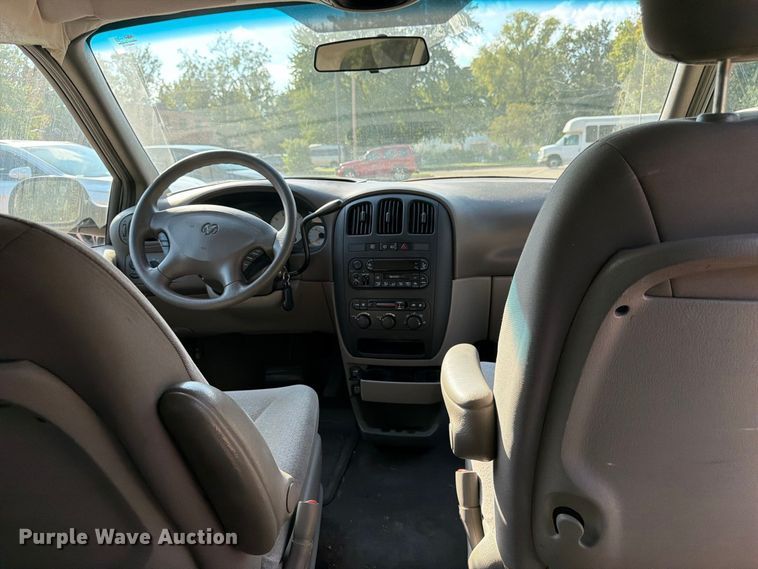 image for item DT3065 2003 Dodge Grand Caravan van