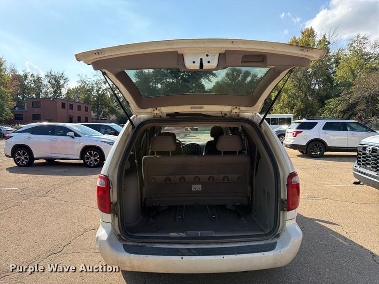 image for item DT3065 2003 Dodge Grand Caravan van