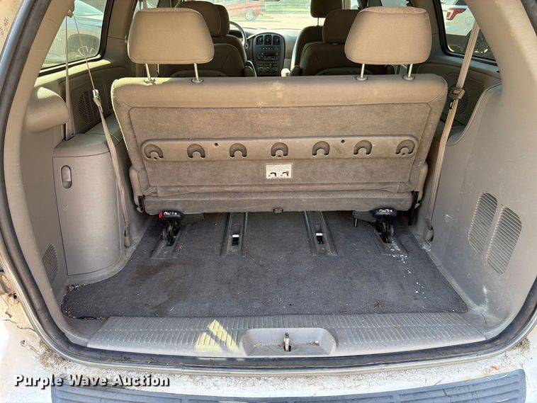 image for item DT3065 2003 Dodge Grand Caravan van