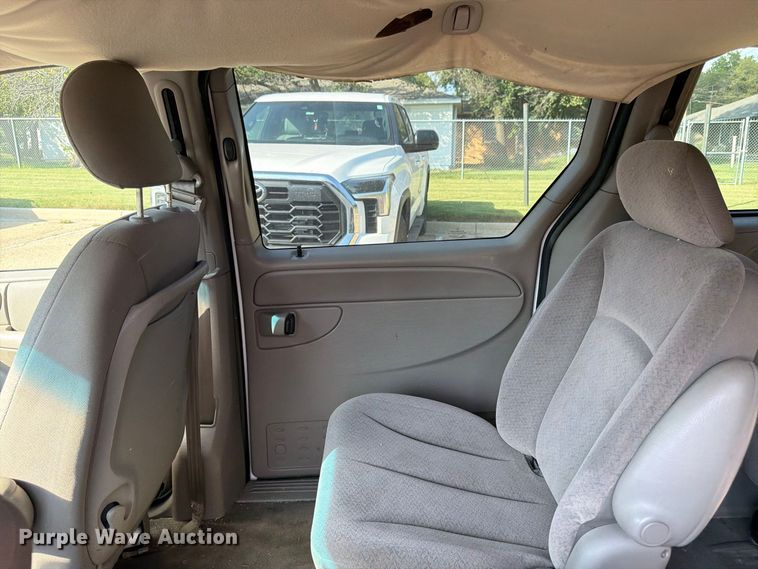 image for item DT3065 2003 Dodge Grand Caravan van