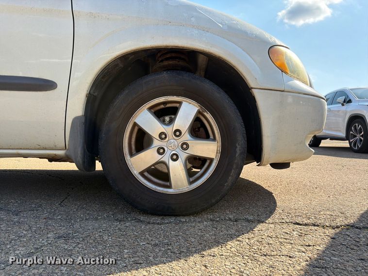 image for item DT3065 2003 Dodge Grand Caravan van