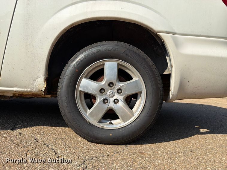 image for item DT3065 2003 Dodge Grand Caravan van