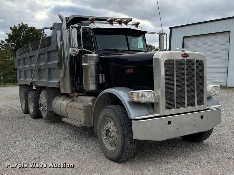 image for item DT3076 2012 Peterbilt 388 dump truck