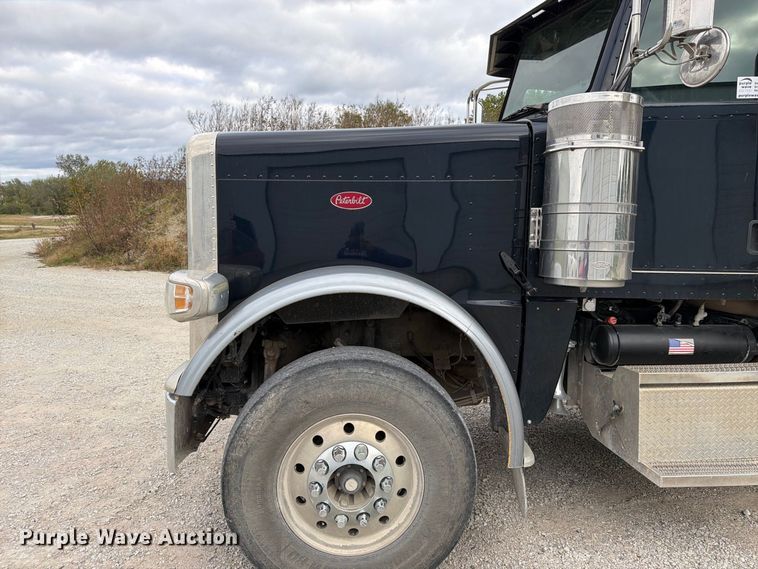 image for item DT3076 2012 Peterbilt 388 dump truck