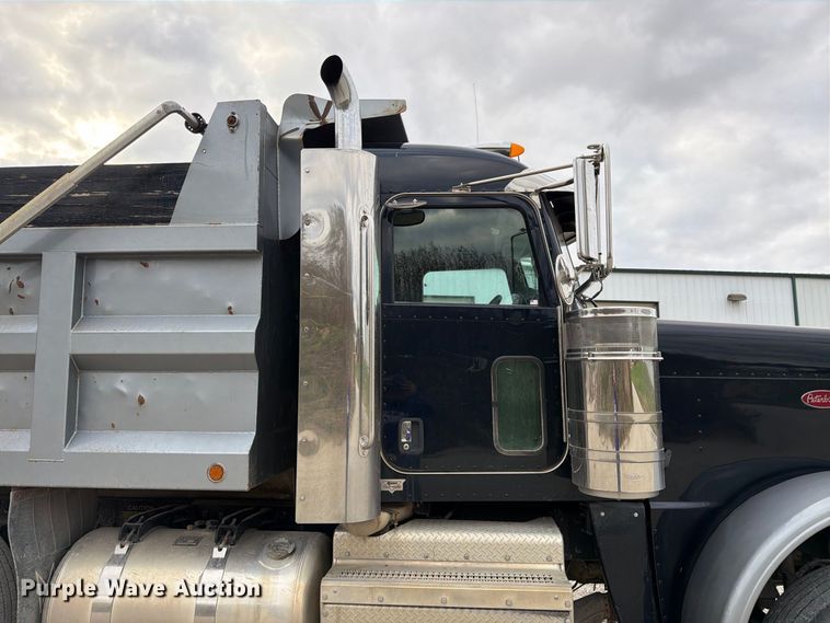 image for item DT3076 2012 Peterbilt 388 dump truck