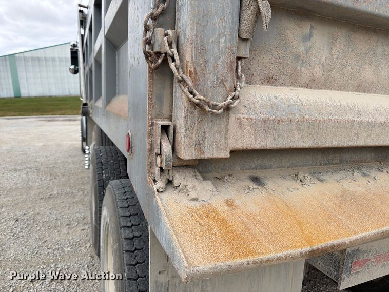 image for item DT3076 2012 Peterbilt 388 dump truck