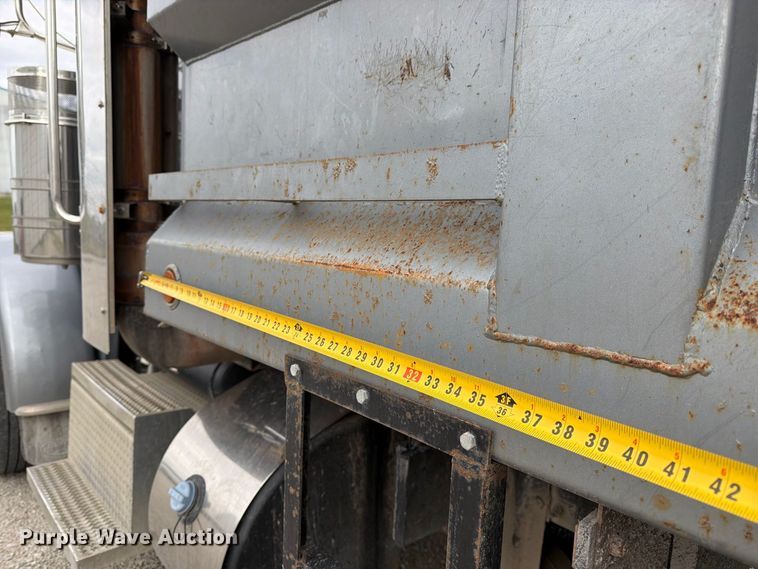 image for item DT3076 2012 Peterbilt 388 dump truck