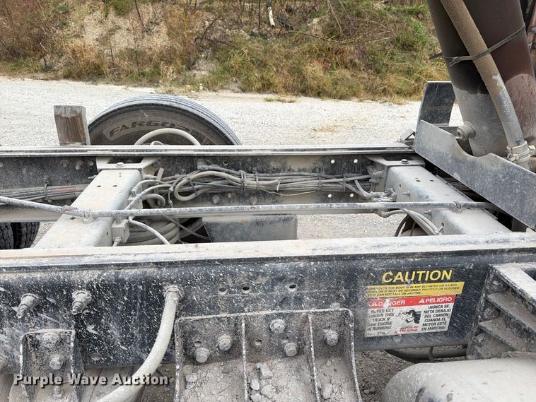 image for item DT3076 2012 Peterbilt 388 dump truck