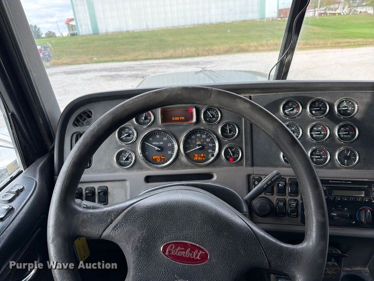 image for item DT3076 2012 Peterbilt 388 dump truck