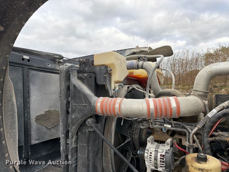 image for item DT3076 2012 Peterbilt 388 dump truck