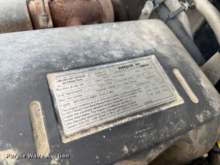 image for item DT3076 2012 Peterbilt 388 dump truck