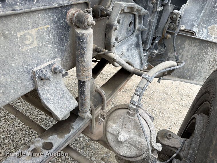 image for item DT3076 2012 Peterbilt 388 dump truck