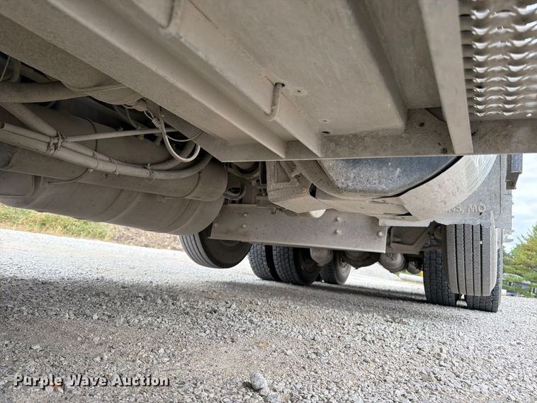 image for item DT3076 2012 Peterbilt 388 dump truck