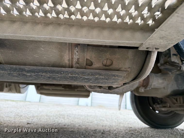 image for item DT3076 2012 Peterbilt 388 dump truck