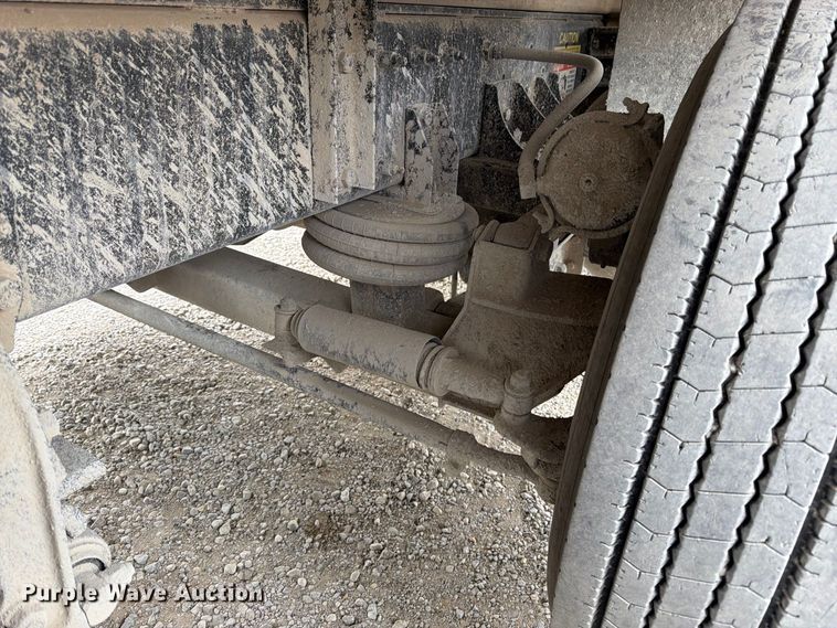 image for item DT3076 2012 Peterbilt 388 dump truck