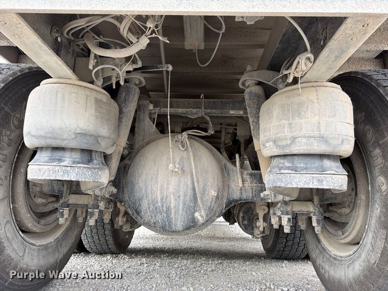 image for item DT3076 2012 Peterbilt 388 dump truck