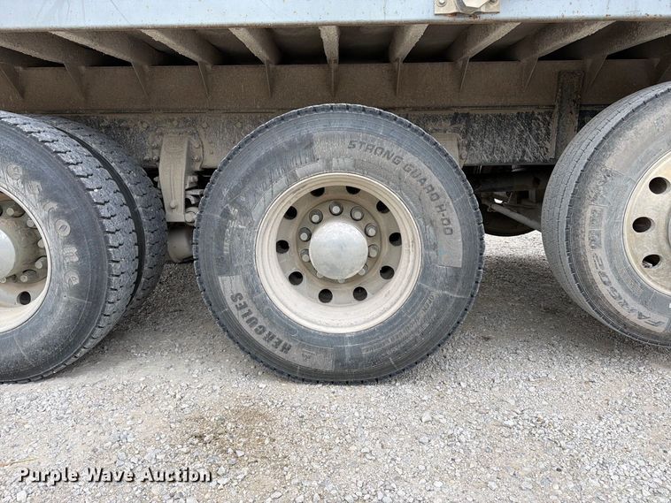 image for item DT3076 2012 Peterbilt 388 dump truck